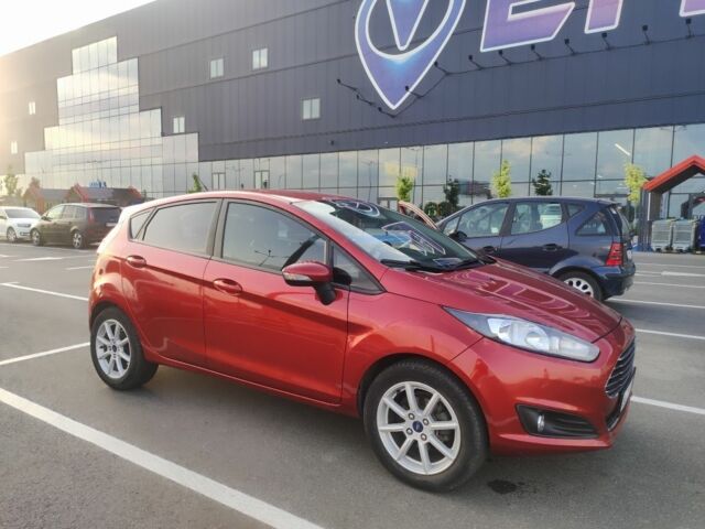 Червоний Форд Фієста, об'ємом двигуна 1.6 л та пробігом 170 тис. км за 8600 $, фото 1 на Automoto.ua