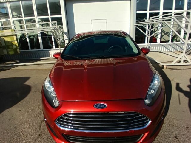 Красный Форд Фиеста, объемом двигателя 0 л и пробегом 161 тыс. км за 9000 $, фото 1 на Automoto.ua