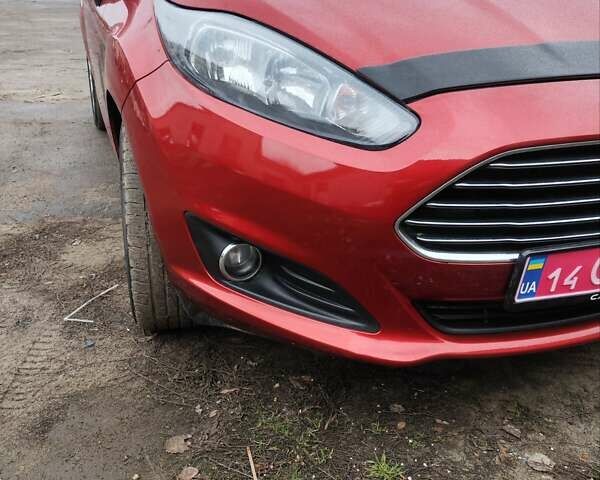Красный Форд Фиеста, объемом двигателя 0 л и пробегом 70 тыс. км за 10500 $, фото 1 на Automoto.ua