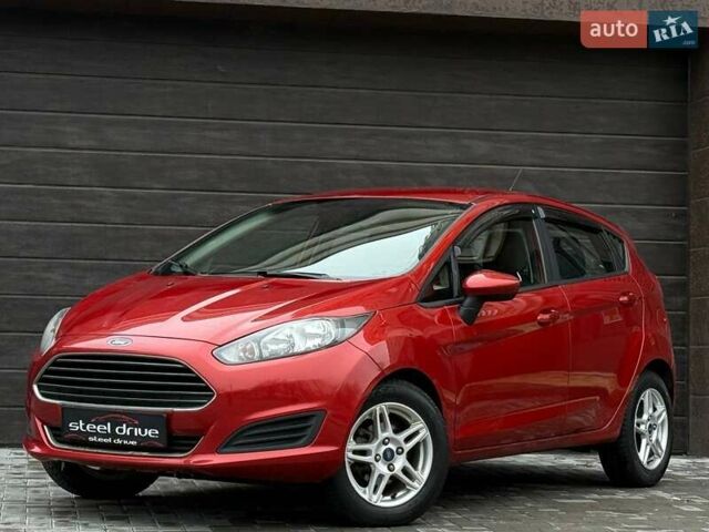 Червоний Форд Фієста, об'ємом двигуна 1.6 л та пробігом 65 тис. км за 9999 $, фото 1 на Automoto.ua