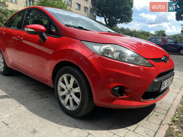 Красный Форд Фиеста, объемом двигателя 1.6 л и пробегом 227 тыс. км за 6700 $, фото 1 на Automoto.ua