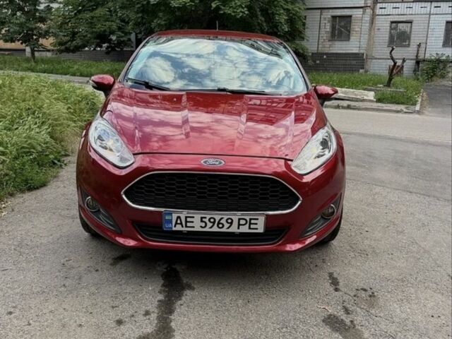 Красный Форд Фиеста, объемом двигателя 1.6 л и пробегом 202 тыс. км за 7380 $, фото 1 на Automoto.ua