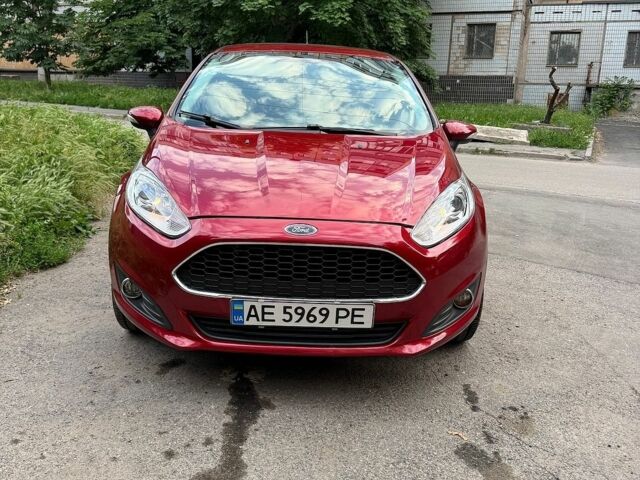 Красный Форд Фиеста, объемом двигателя 1.6 л и пробегом 202 тыс. км за 7400 $, фото 1 на Automoto.ua