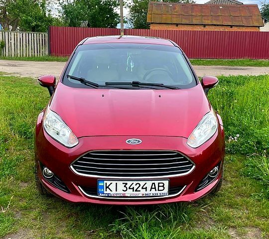 Червоний Форд Фієста, об'ємом двигуна 1.6 л та пробігом 176 тис. км за 8200 $, фото 1 на Automoto.ua