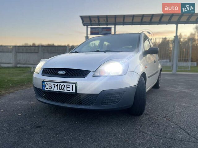 Форд Фиеста, объемом двигателя 1.4 л и пробегом 240 тыс. км за 3399 $, фото 1 на Automoto.ua