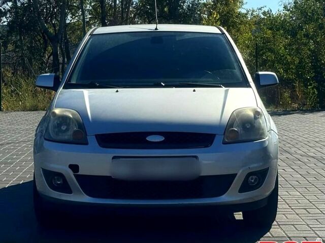 Форд Фиеста, объемом двигателя 14 л и пробегом 174 тыс. км за 5200 $, фото 1 на Automoto.ua