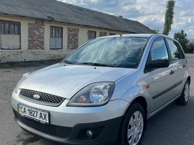 Форд Фиеста, объемом двигателя 1.25 л и пробегом 146 тыс. км за 3600 $, фото 1 на Automoto.ua