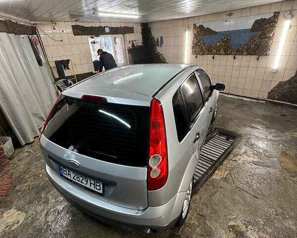 Форд Фиеста, объемом двигателя 1.4 л и пробегом 227 тыс. км за 4200 $, фото 1 на Automoto.ua