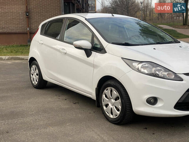 Форд Фієста, об'ємом двигуна 1.4 л та пробігом 158 тис. км за 6800 $, фото 1 на Automoto.ua