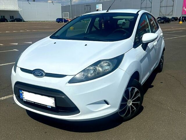 Форд Фиеста, объемом двигателя 1.4 л и пробегом 305 тыс. км за 5500 $, фото 1 на Automoto.ua