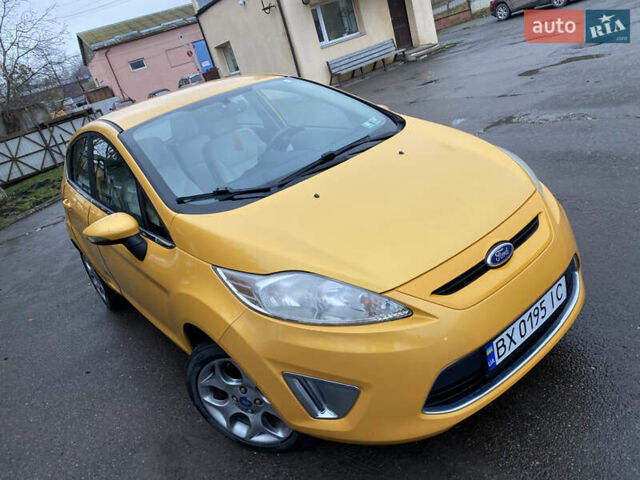 Жовтий Форд Фієста, об'ємом двигуна 1.6 л та пробігом 147 тис. км за 8000 $, фото 1 на Automoto.ua