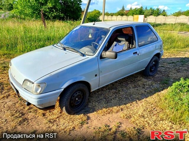 Серый Форд Фиеста, объемом двигателя 1.8 л и пробегом 200 тыс. км за 550 $, фото 1 на Automoto.ua