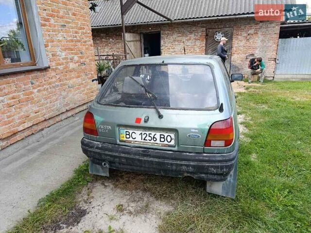 Серый Форд Фиеста, объемом двигателя 0 л и пробегом 100 тыс. км за 696 $, фото 1 на Automoto.ua