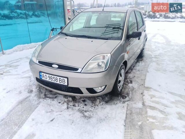 Сірий Форд Фієста, об'ємом двигуна 1.4 л та пробігом 370 тис. км за 3600 $, фото 1 на Automoto.ua