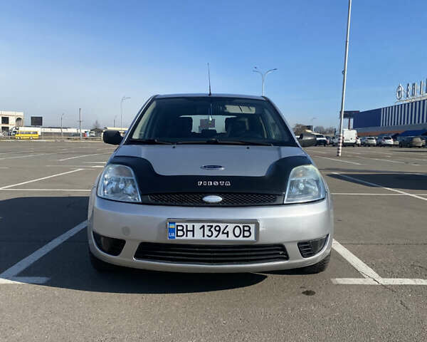Сірий Форд Фієста, об'ємом двигуна 1.4 л та пробігом 266 тис. км за 3200 $, фото 1 на Automoto.ua