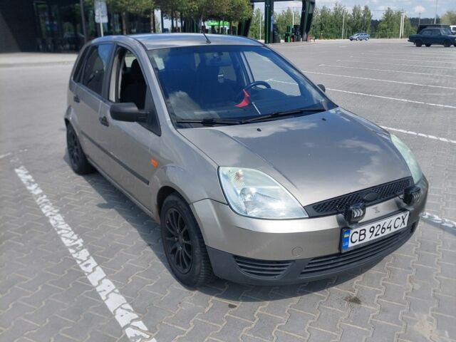 Серый Форд Фиеста, объемом двигателя 1.3 л и пробегом 303 тыс. км за 2800 $, фото 1 на Automoto.ua