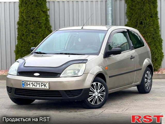 Сірий Форд Фієста, об'ємом двигуна 1.3 л та пробігом 200 тис. км за 3000 $, фото 1 на Automoto.ua