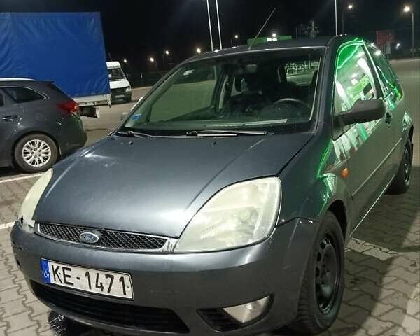 Сірий Форд Фієста, об'ємом двигуна 1.4 л та пробігом 300 тис. км за 888 $, фото 1 на Automoto.ua