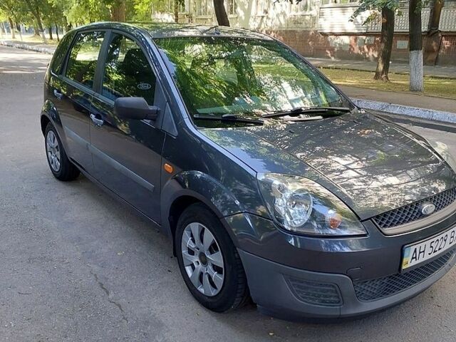 Сірий Форд Фієста, об'ємом двигуна 1.25 л та пробігом 210 тис. км за 3400 $, фото 1 на Automoto.ua