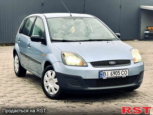 Серый Форд Фиеста, объемом двигателя 1.4 л и пробегом 150 тыс. км за 4950 $, фото 1 на Automoto.ua