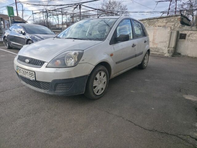 Сірий Форд Фієста, об'ємом двигуна 1.3 л та пробігом 240 тис. км за 2400 $, фото 1 на Automoto.ua