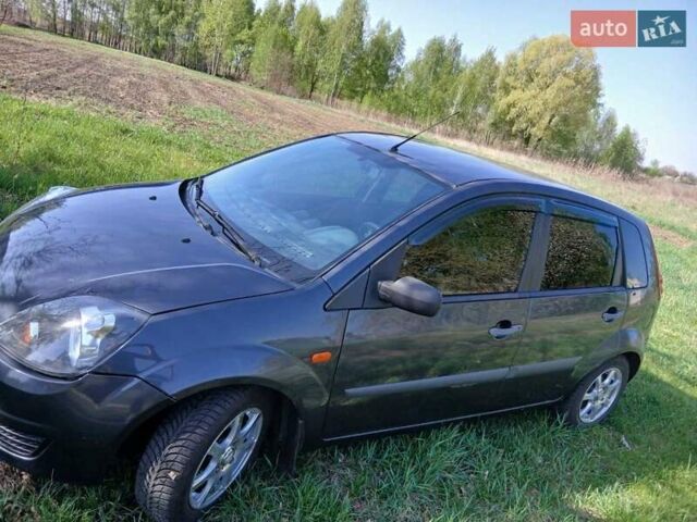 Сірий Форд Фієста, об'ємом двигуна 1.39 л та пробігом 180 тис. км за 3700 $, фото 1 на Automoto.ua