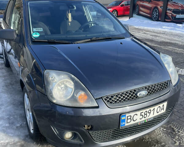 Сірий Форд Фієста, об'ємом двигуна 1.3 л та пробігом 240 тис. км за 2499 $, фото 1 на Automoto.ua
