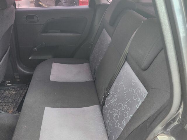 Серый Форд Фиеста, объемом двигателя 0 л и пробегом 275 тыс. км за 3500 $, фото 1 на Automoto.ua