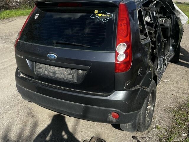 Сірий Форд Фієста, об'ємом двигуна 0 л та пробігом 180 тис. км за 1000 $, фото 1 на Automoto.ua