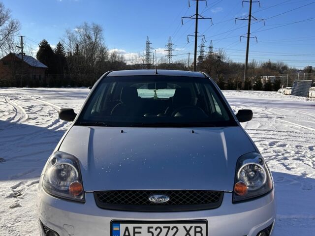 Сірий Форд Фієста, об'ємом двигуна 1.2 л та пробігом 212 тис. км за 3200 $, фото 1 на Automoto.ua