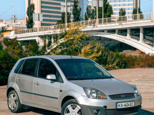 Сірий Форд Фієста, об'ємом двигуна 1.39 л та пробігом 240 тис. км за 3400 $, фото 1 на Automoto.ua