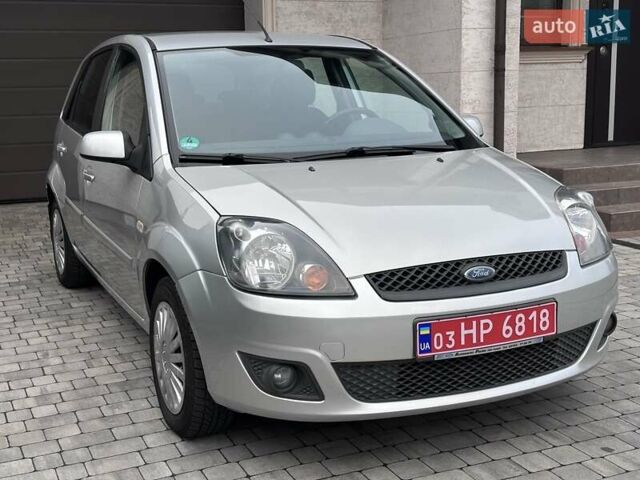 Сірий Форд Фієста, об'ємом двигуна 1.4 л та пробігом 178 тис. км за 4499 $, фото 1 на Automoto.ua