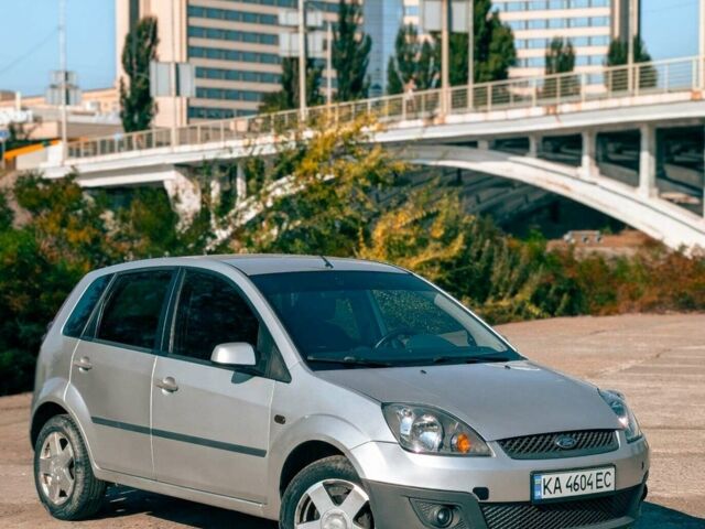 Сірий Форд Фієста, об'ємом двигуна 1.39 л та пробігом 240 тис. км за 3400 $, фото 1 на Automoto.ua