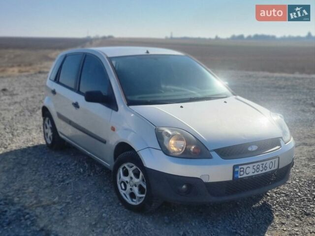 Сірий Форд Фієста, об'ємом двигуна 1.4 л та пробігом 400 тис. км за 3300 $, фото 1 на Automoto.ua