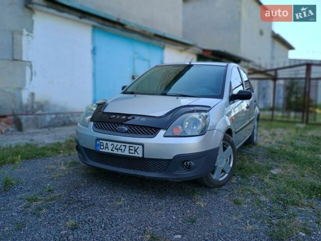 Сірий Форд Фієста, об'ємом двигуна 1.4 л та пробігом 224 тис. км за 3600 $, фото 1 на Automoto.ua