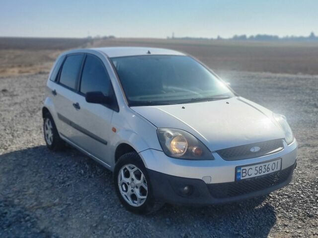 Сірий Форд Фієста, об'ємом двигуна 1.4 л та пробігом 400 тис. км за 3300 $, фото 1 на Automoto.ua
