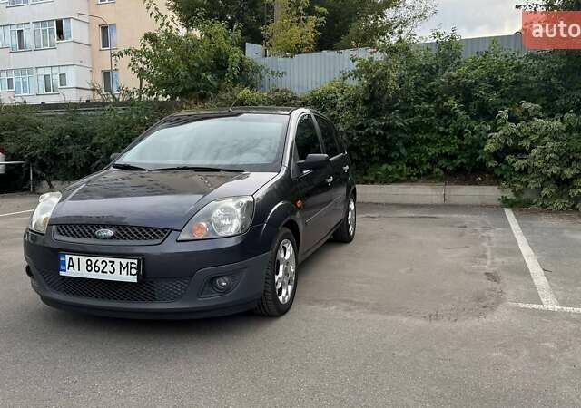 Сірий Форд Фієста, об'ємом двигуна 1.39 л та пробігом 165 тис. км за 4100 $, фото 1 на Automoto.ua