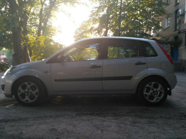 Сірий Форд Фієста, об'ємом двигуна 0 л та пробігом 1 тис. км за 0 $, фото 1 на Automoto.ua