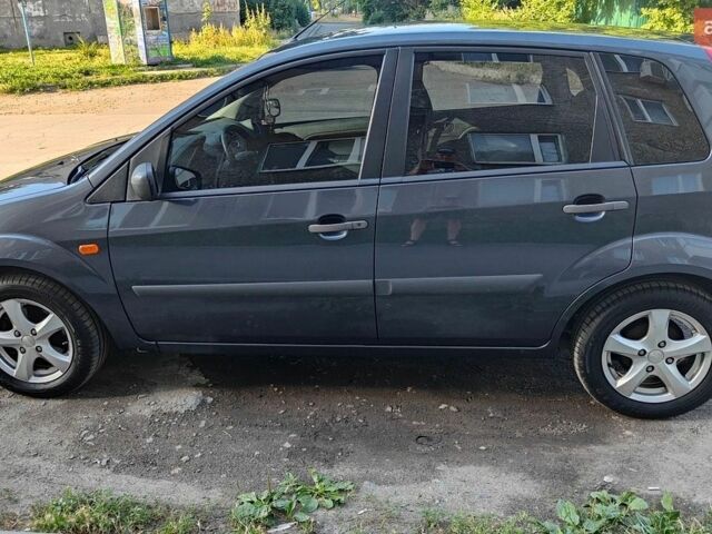 Серый Форд Фиеста, объемом двигателя 0 л и пробегом 54 тыс. км за 5200 $, фото 1 на Automoto.ua
