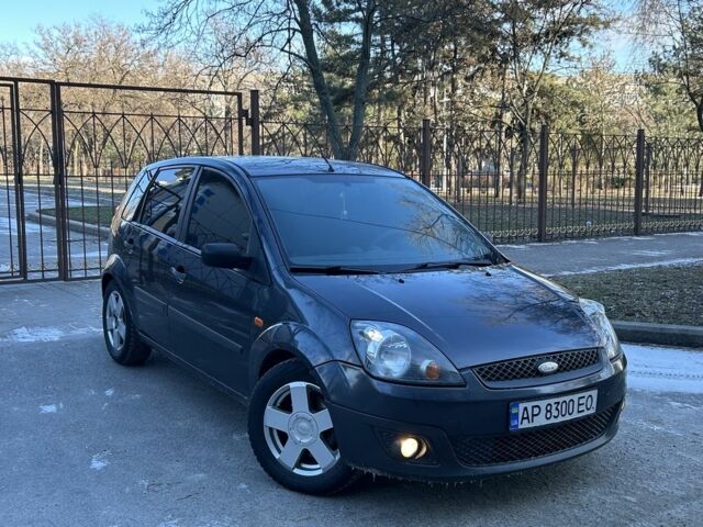 Серый Форд Фиеста, объемом двигателя 0 л и пробегом 300 тыс. км за 3350 $, фото 1 на Automoto.ua