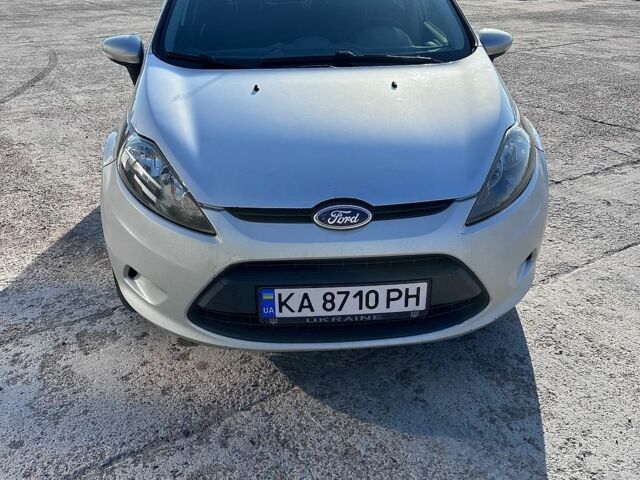 Сірий Форд Фієста, об'ємом двигуна 1.2 л та пробігом 263 тис. км за 3750 $, фото 1 на Automoto.ua