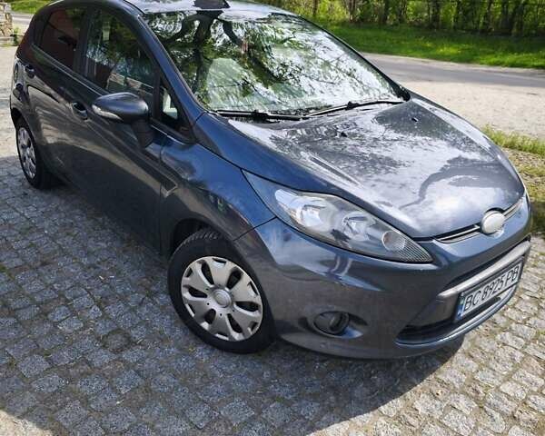 Сірий Форд Фієста, об'ємом двигуна 1.6 л та пробігом 283 тис. км за 5550 $, фото 1 на Automoto.ua