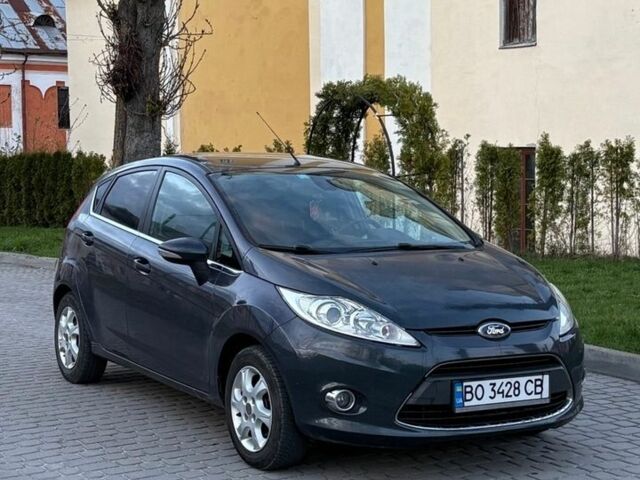 Сірий Форд Фієста, об'ємом двигуна 1.6 л та пробігом 235 тис. км за 5300 $, фото 1 на Automoto.ua