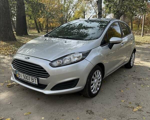 Серый Форд Фиеста, объемом двигателя 1.24 л и пробегом 50 тыс. км за 7000 $, фото 1 на Automoto.ua