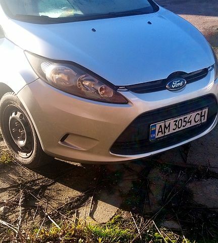 Сірий Форд Фієста, об'ємом двигуна 1.2 л та пробігом 1100 тис. км за 5650 $, фото 1 на Automoto.ua