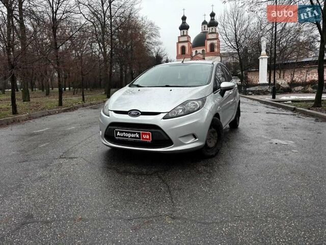 Сірий Форд Фієста, об'ємом двигуна 1.2 л та пробігом 239 тис. км за 5990 $, фото 1 на Automoto.ua