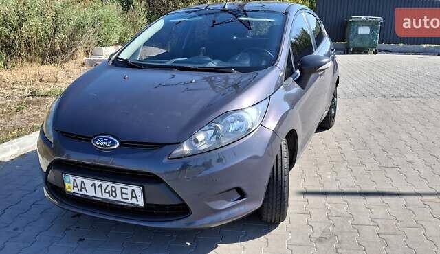Сірий Форд Фієста, об'ємом двигуна 1.2 л та пробігом 210 тис. км за 5800 $, фото 1 на Automoto.ua