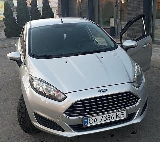 Сірий Форд Фієста, об'ємом двигуна 1 л та пробігом 152 тис. км за 5150 $, фото 1 на Automoto.ua