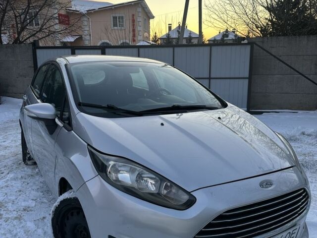 Серый Форд Фиеста, объемом двигателя 1.6 л и пробегом 161 тыс. км за 4900 $, фото 1 на Automoto.ua