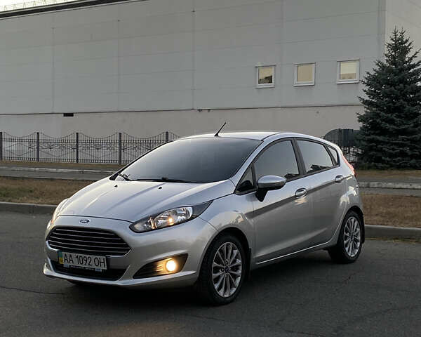 Сірий Форд Фієста, об'ємом двигуна 1 л та пробігом 111 тис. км за 7100 $, фото 1 на Automoto.ua